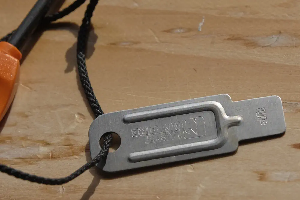 Zum Feuer machen in der Wildnis benötigt man dieses Survival Tool