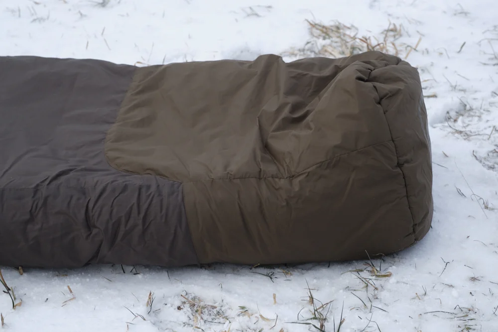 Dieser Winterschlafsack ist an den Füßen besser isoliert