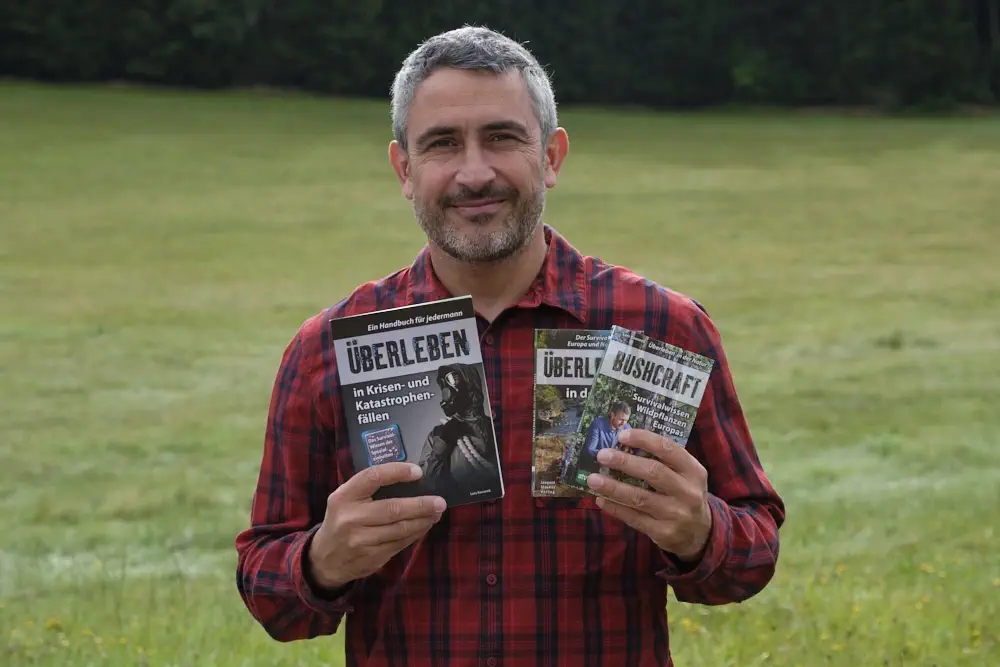 Survival Guide Lars Konarek und seine Survival Bücher