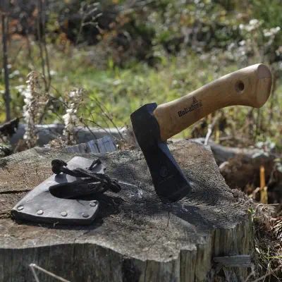 Geschmiedetes Bushcraft Beil