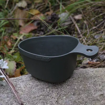 Robuste Tasse zum Sammeln von Wasser